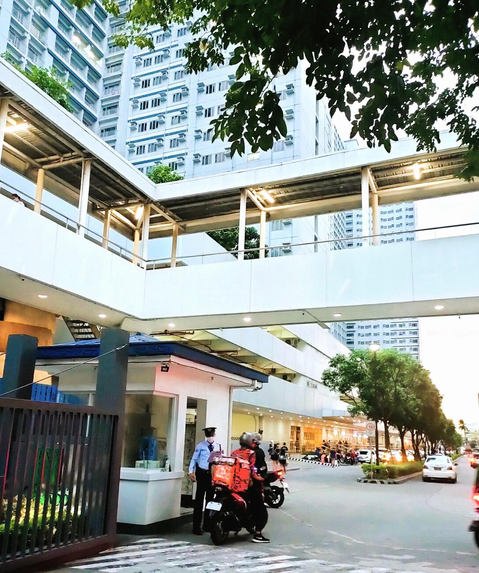 Grass Residences Tower 5 Sm North Qc Manila Exteriör bild